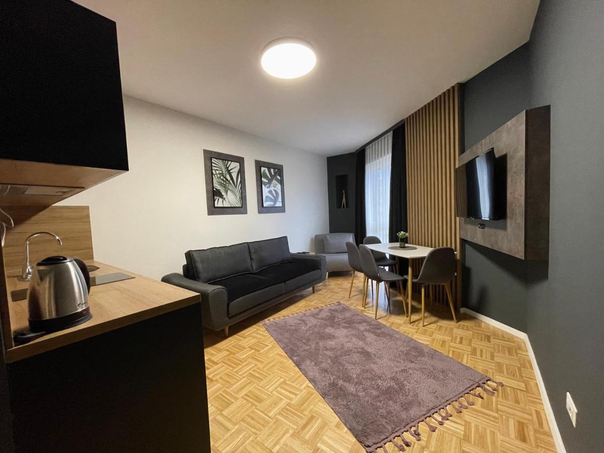 Premium Apartments Gjakova Eksteriør billede