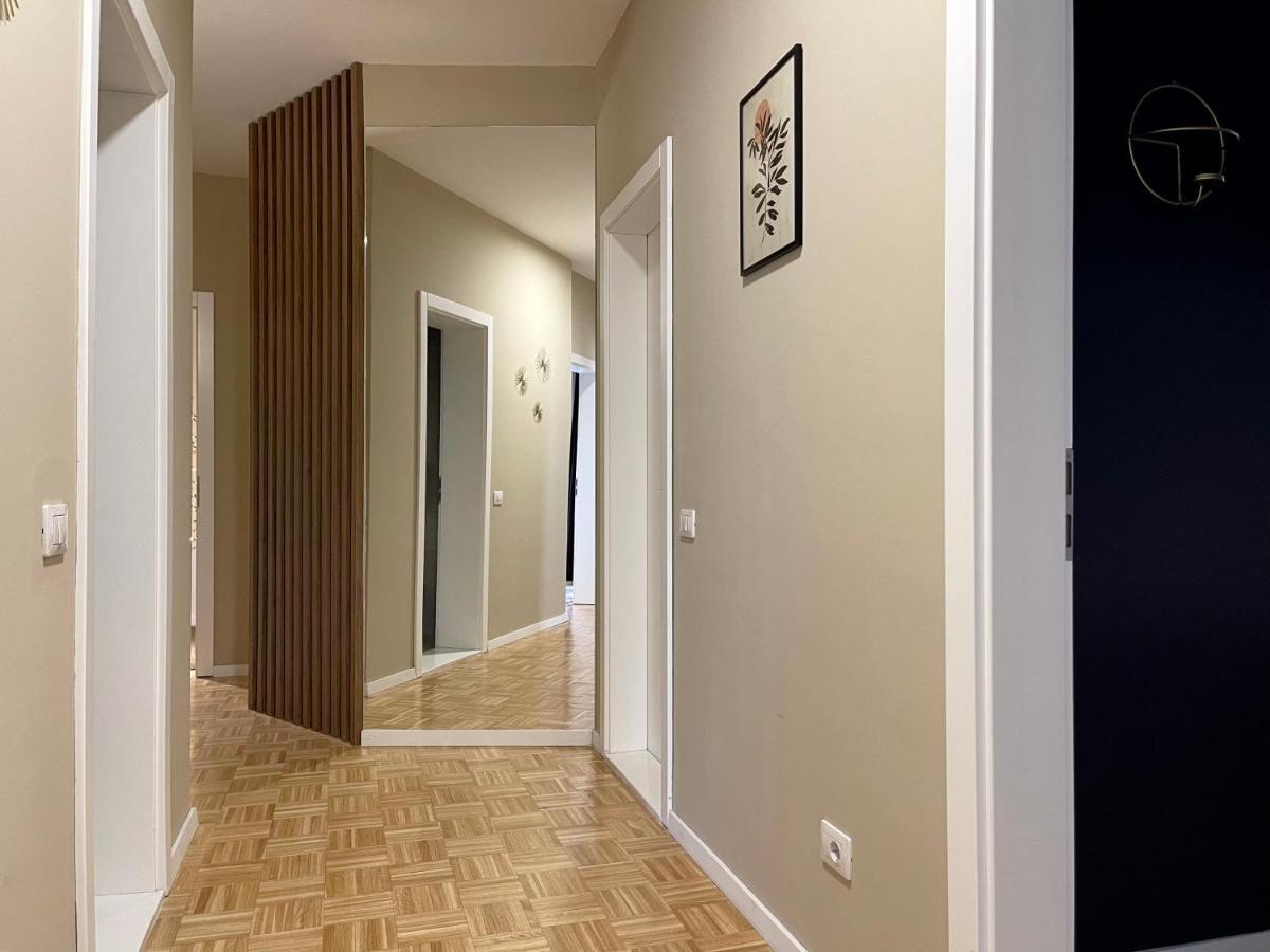 Premium Apartments Gjakova Eksteriør billede